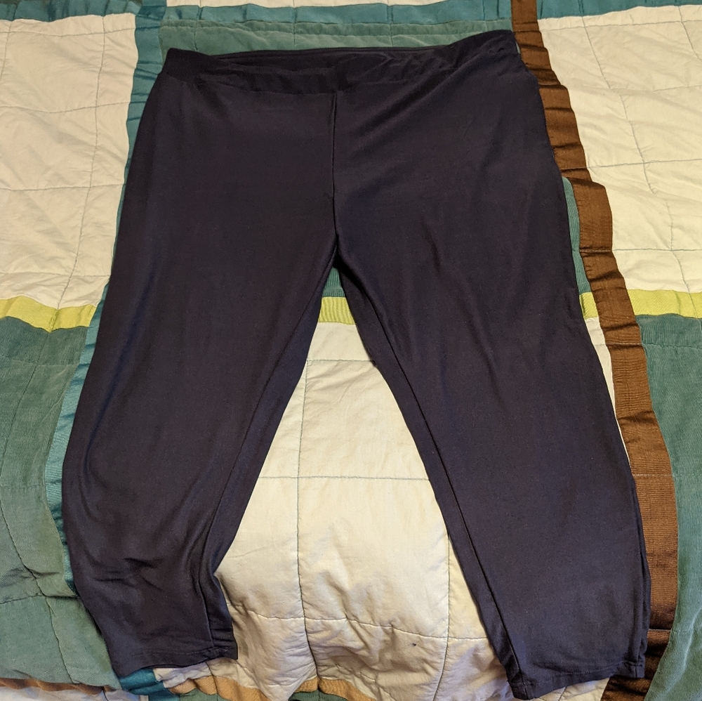 NWOT Navy Soft Leggings